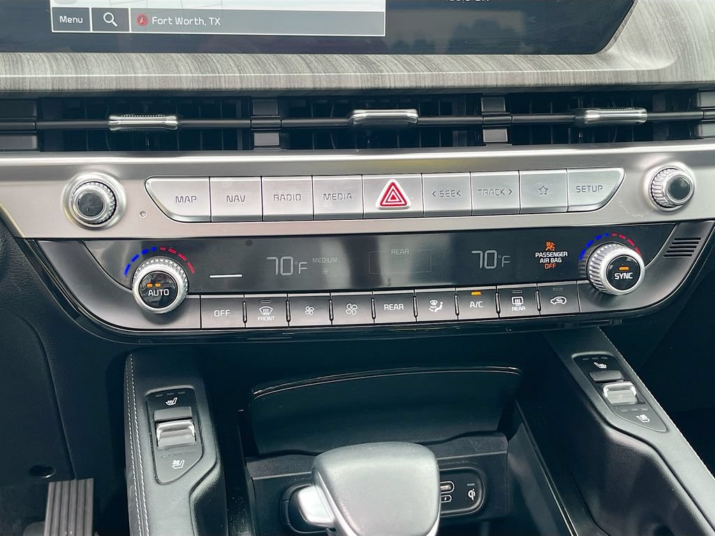 Used 2025 Kia Telluride EX w/ EX Captain's Chair Package FWD image 16