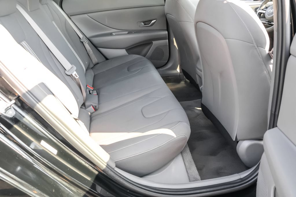 Certified 2024 Hyundai Elantra SEL FWD image 32