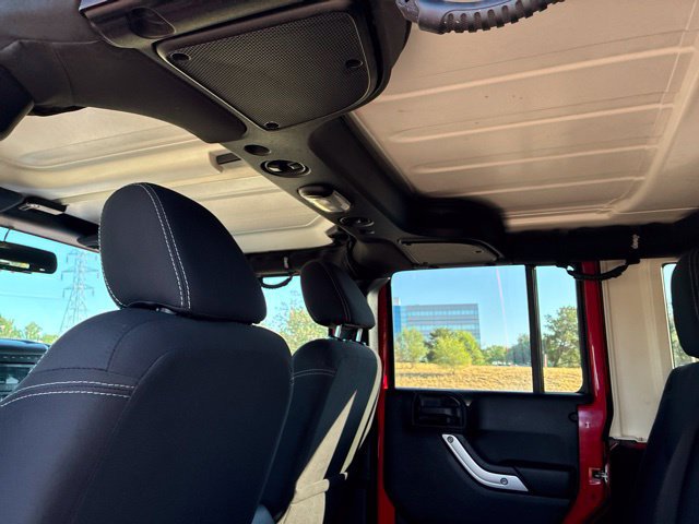 Used 2018 Jeep Wrangler Unlimited Rubicon AWD/4WD image 30