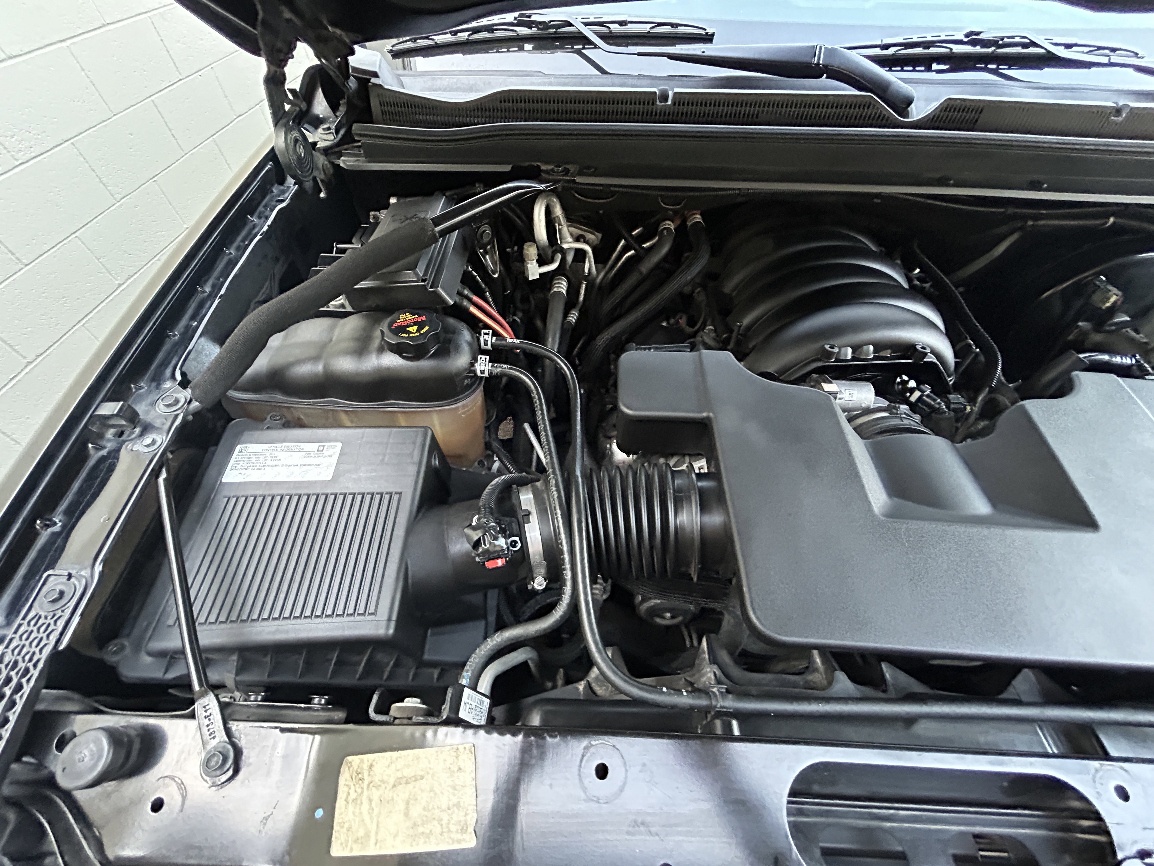 Used 2019 Chevrolet Suburban Premier image 15