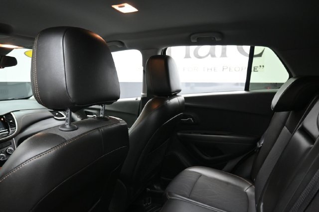 Used 2017 Chevrolet Trax LT w/ LT Convenience Package FWD image 25