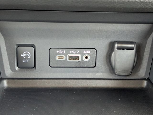 Used 2025 Nissan Sentra SR w/ Midnight Edition FWD image 22
