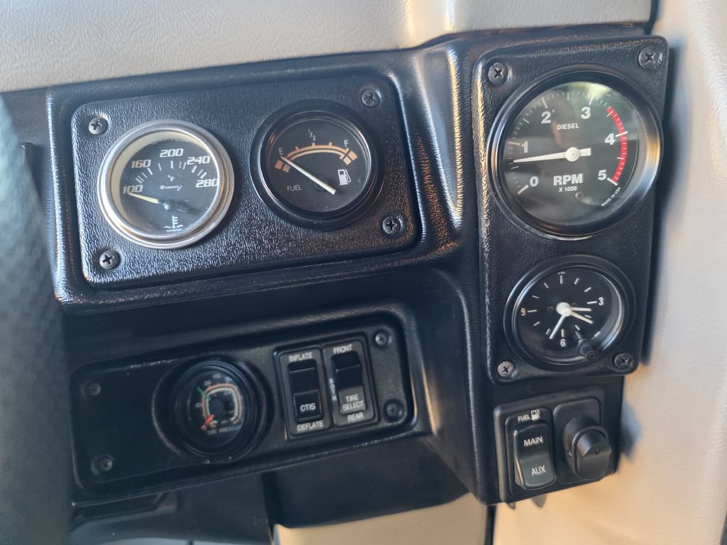 Used 2000 HUMMER H1 4-Door Wagon AWD/4WD image 32