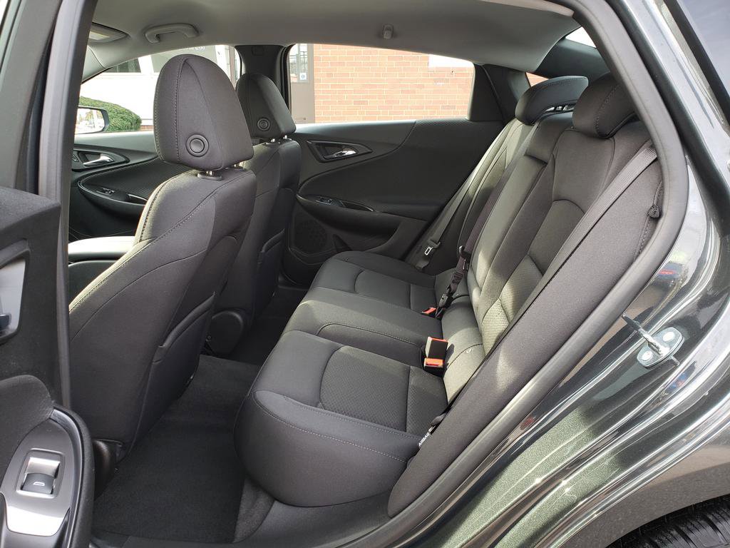 Used 2016 Chevrolet Malibu LT image 10