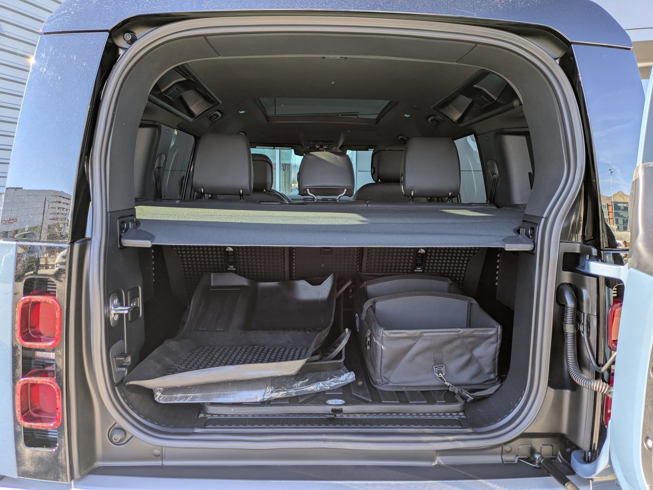 Certified 2025 Land Rover Defender 110 S image 28