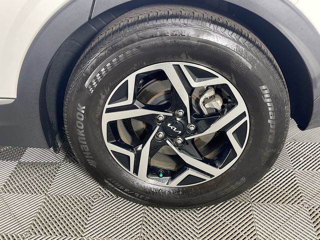 Used 2024 Kia Sportage LX image 30