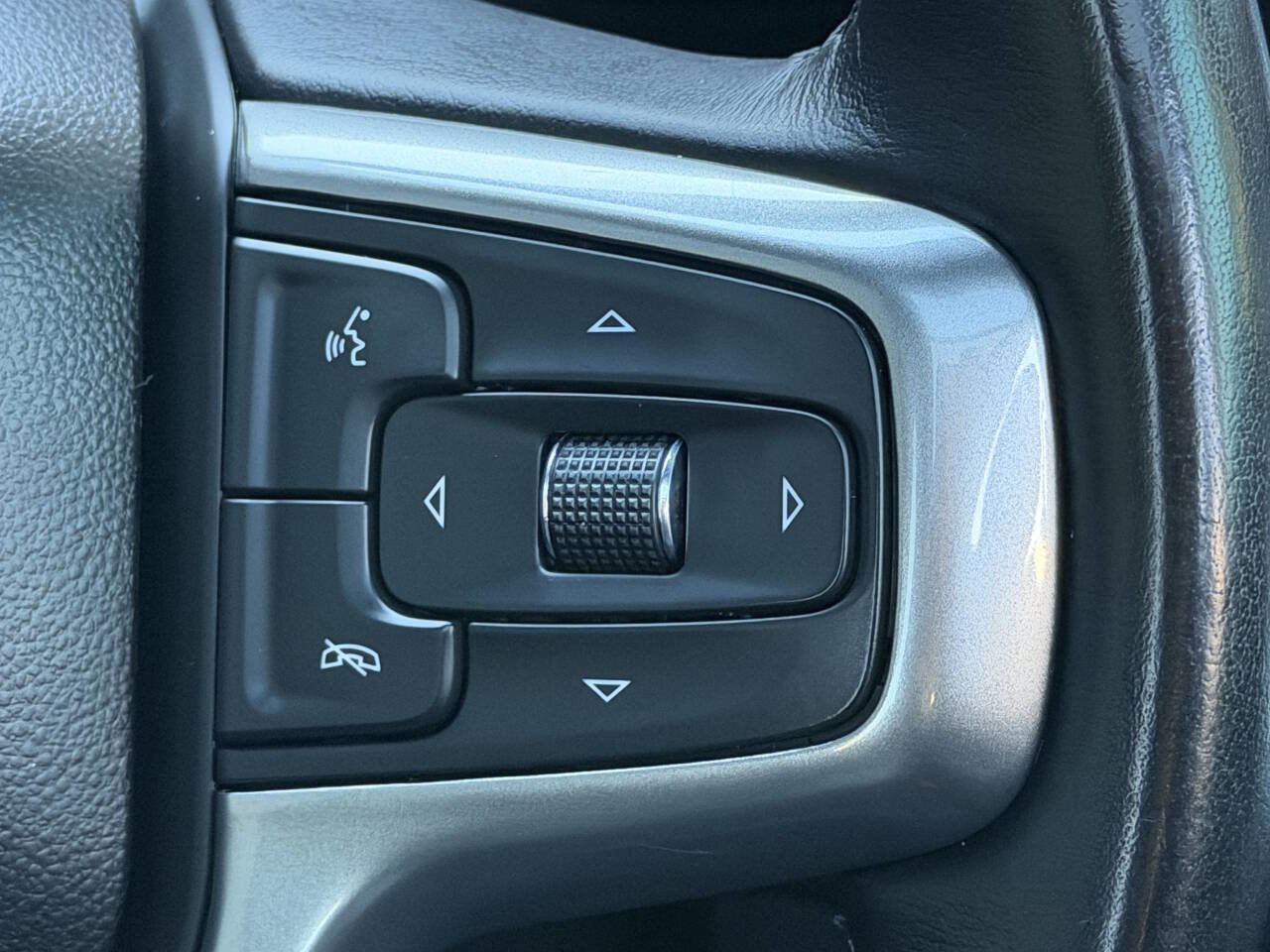 Used 2022 Chevrolet Tahoe Z71 image 28