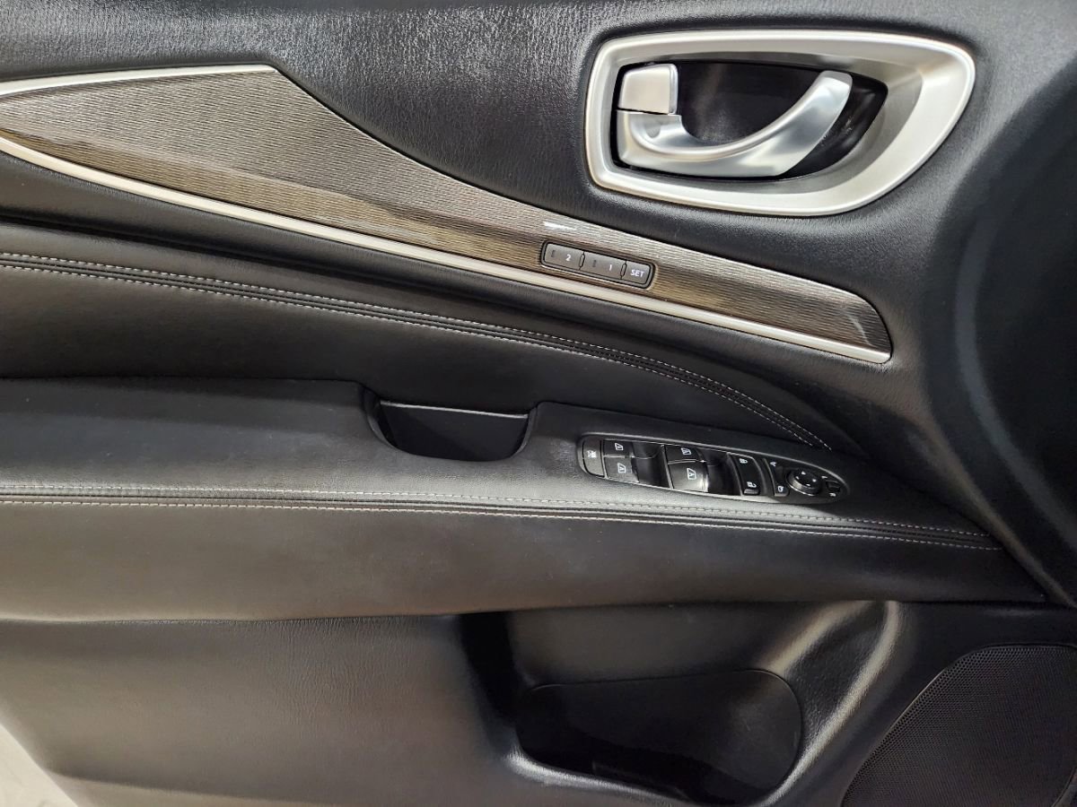 Used 2019 INFINITI QX60 Luxe w/ Essential Package image 42