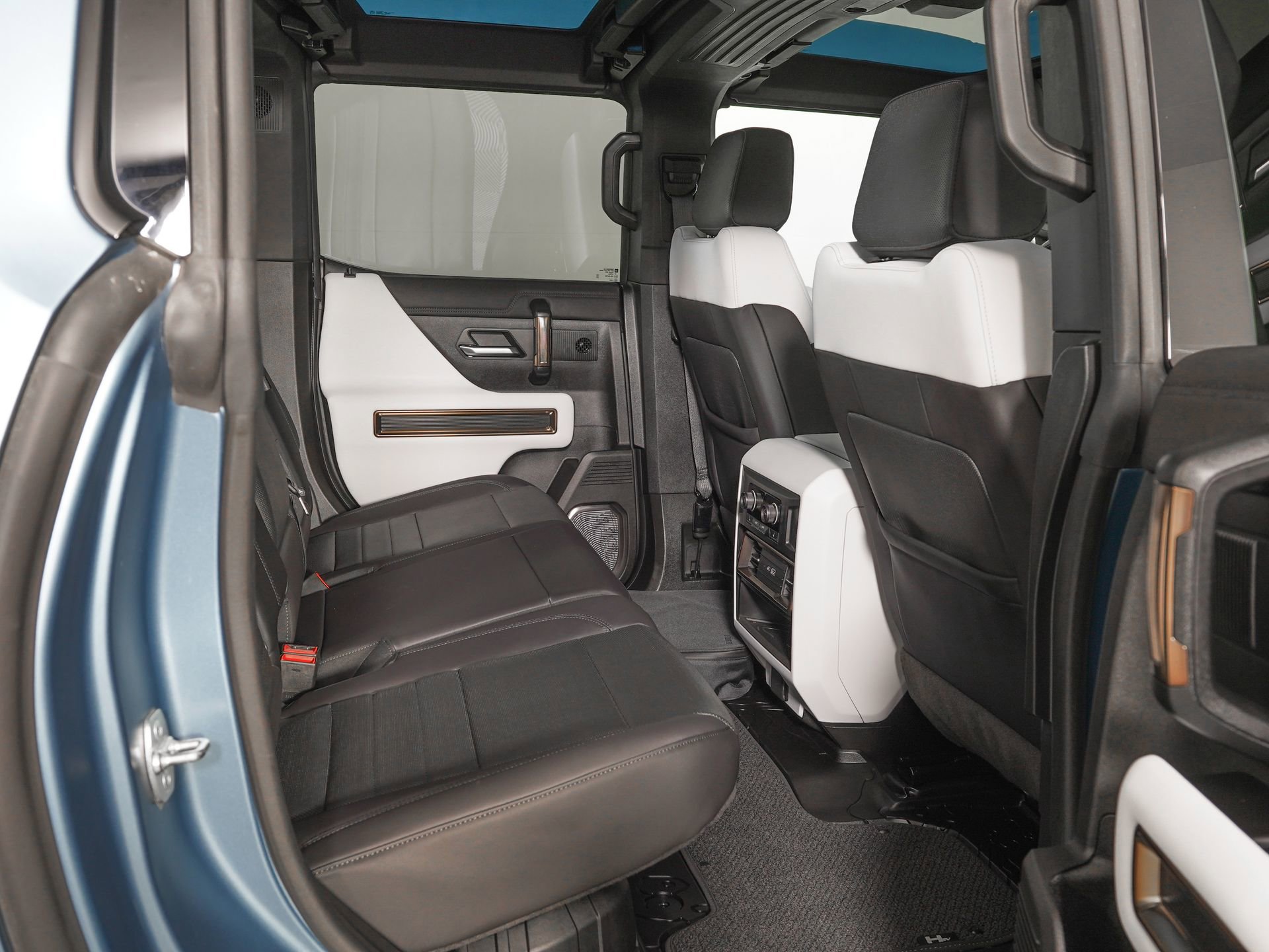 Used 2024 GMC Hummer EV 3X w/ Omega Edition image 12