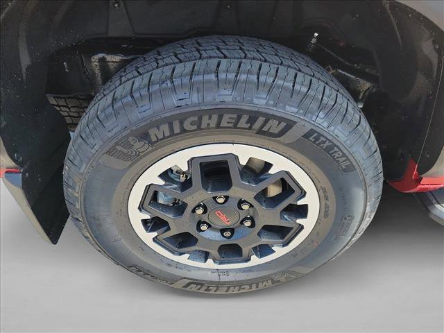 Used 2025 Toyota 4Runner TRD Off-Road image 11