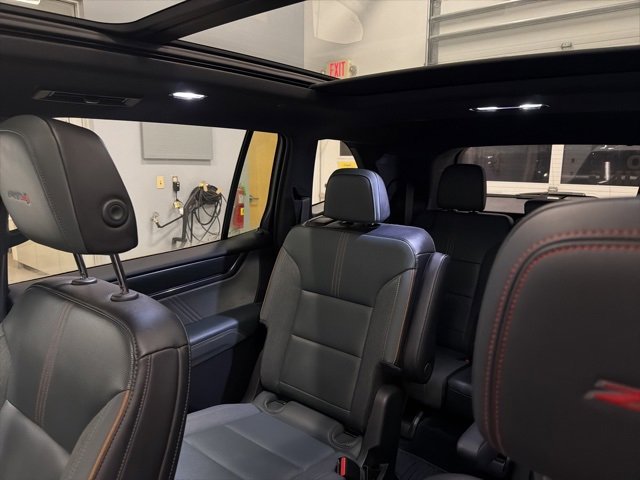 Used 2024 GMC Acadia AT4 image 18