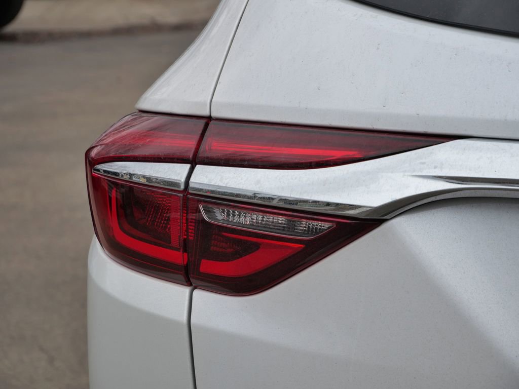 Used 2021 Buick Enclave Essence w/ Sun And Navigation Package image 9