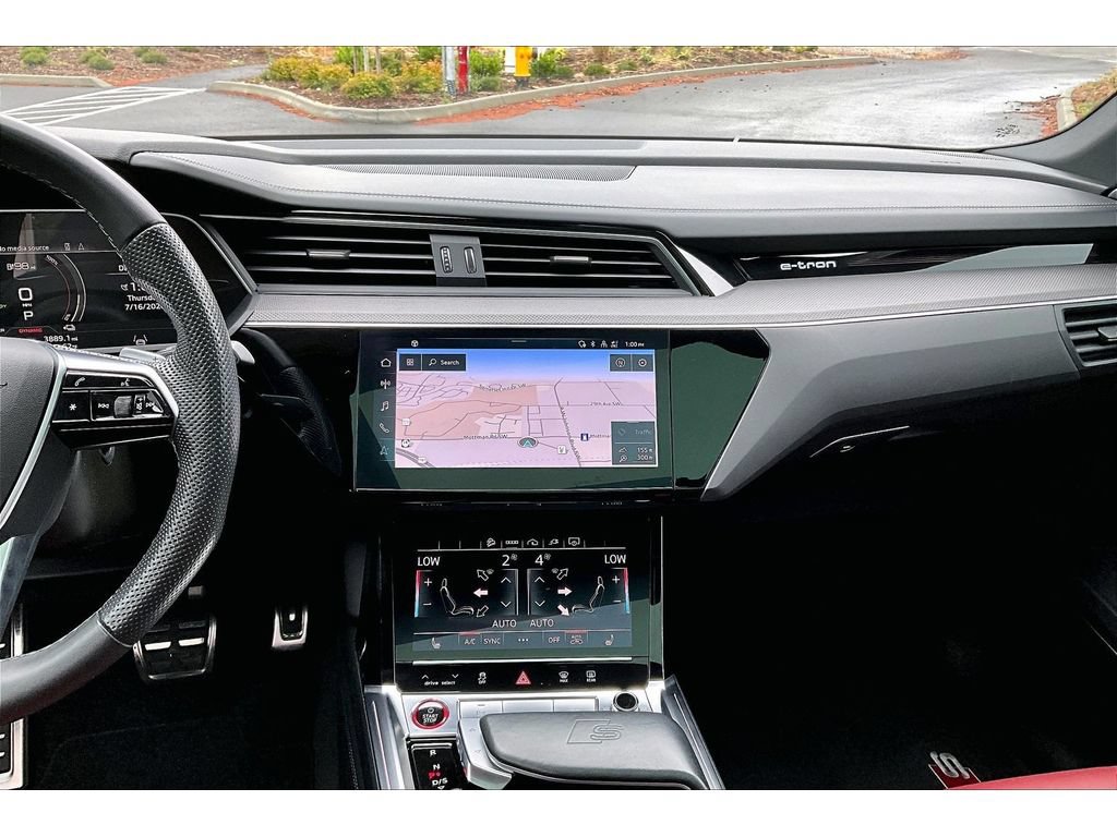 Used 2024 Audi SQ8 e-tron Premium Plus w/ Black Optic Package AWD/4WD image 6