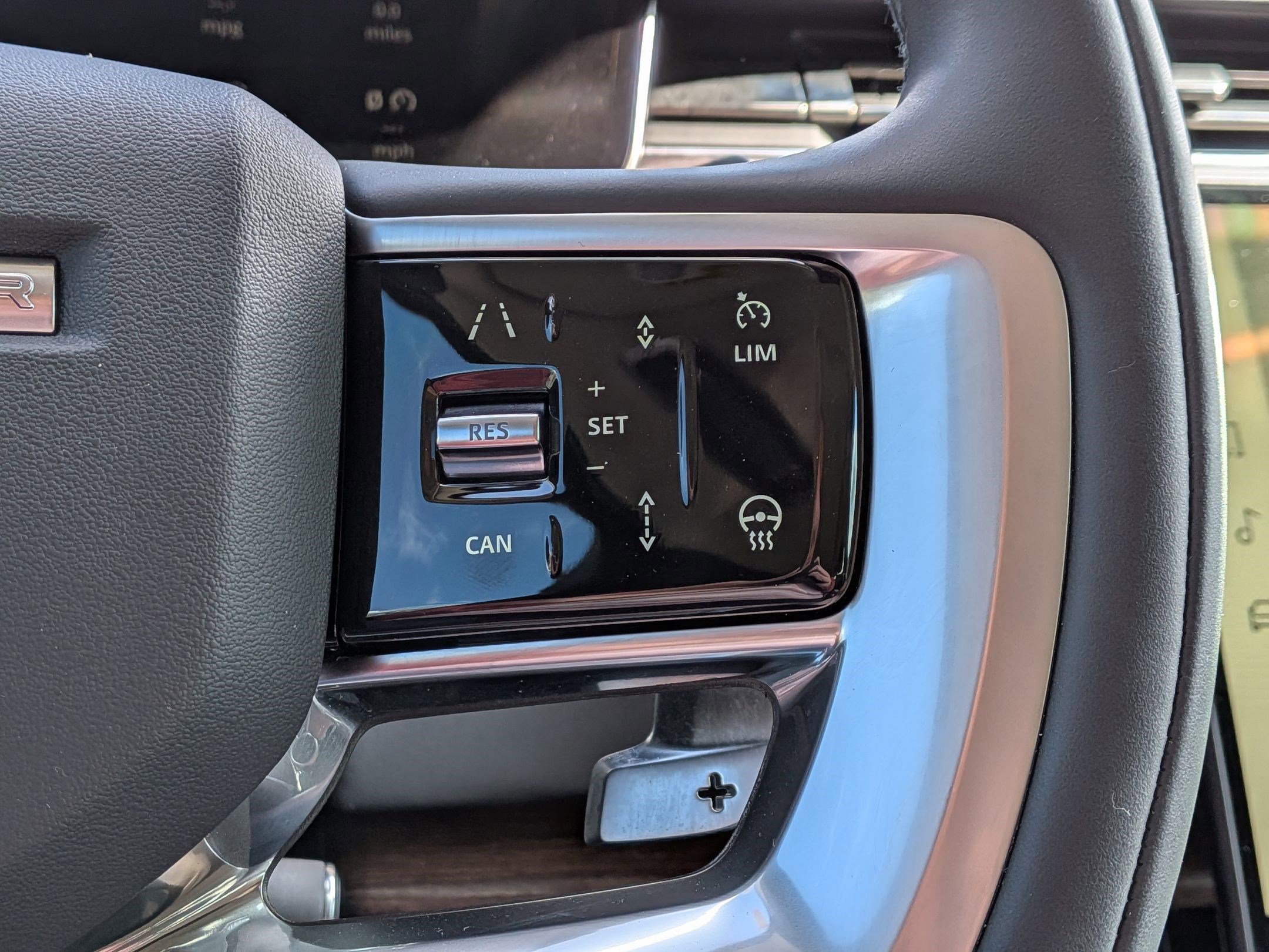 Certified 2023 Land Rover Range Rover SE image 17