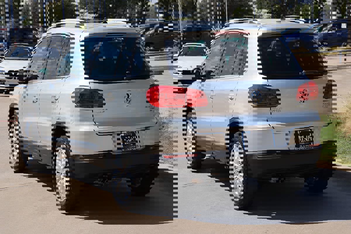 Used 2013 Volkswagen Tiguan SE image 7