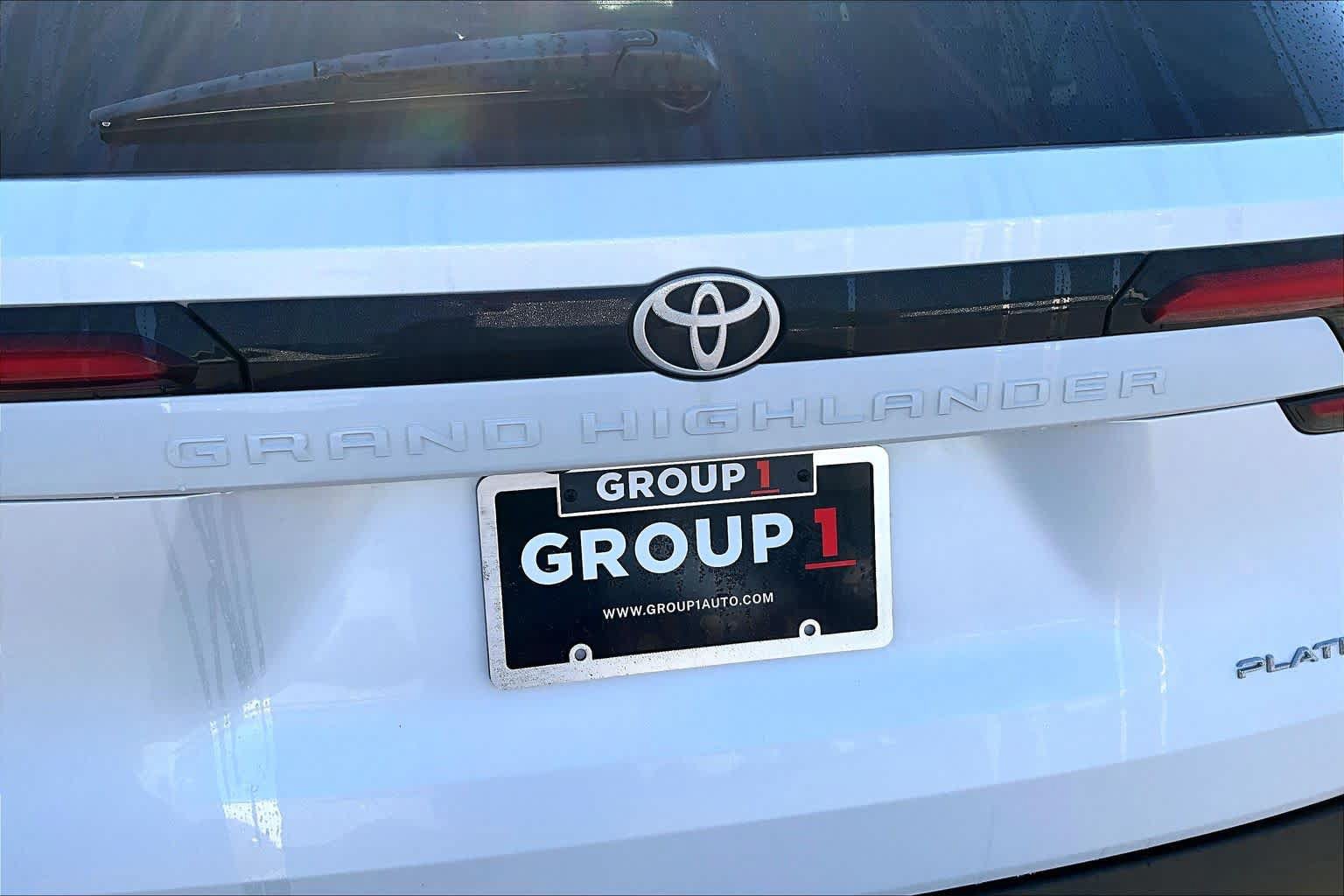 Used 2025 Toyota Grand Highlander AWD image 33