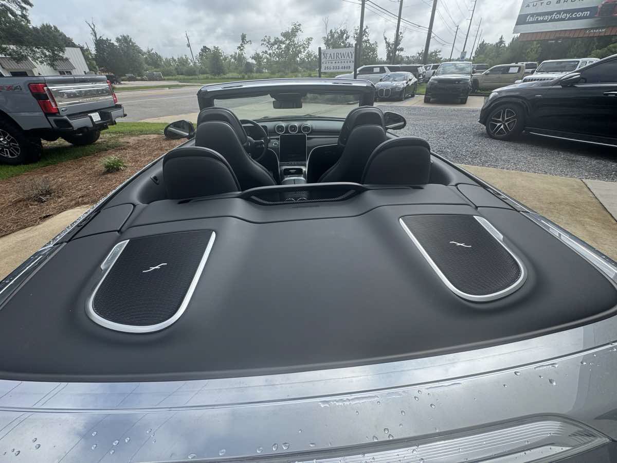 Used 2025 Mercedes-Benz CLE 300 4MATIC Cabriolet w/ Night Package image 17