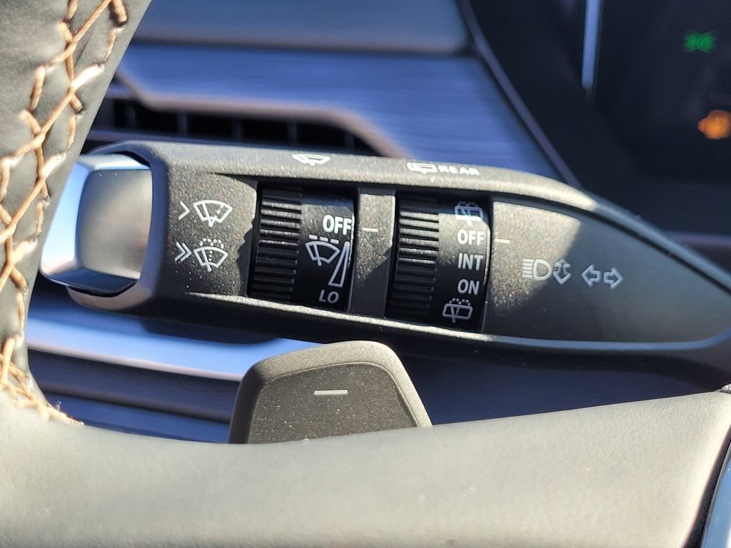 New 2026 GMC Acadia AT4 AWD/4WD image 22