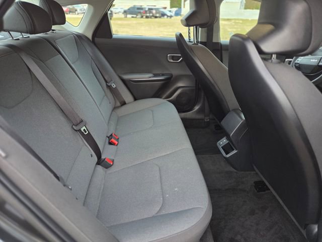 Used 2025 Kia K4 LXS image 18