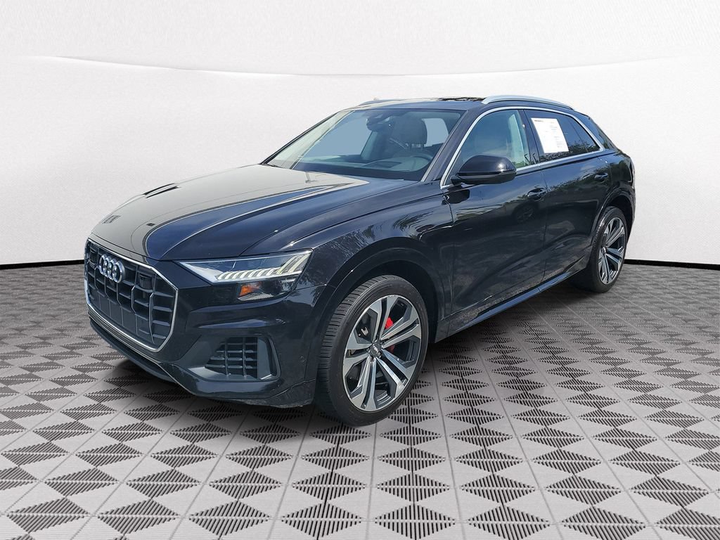 Used 2019 Audi Q8 Prestige w/ Luxury Package AWD/4WD image 3