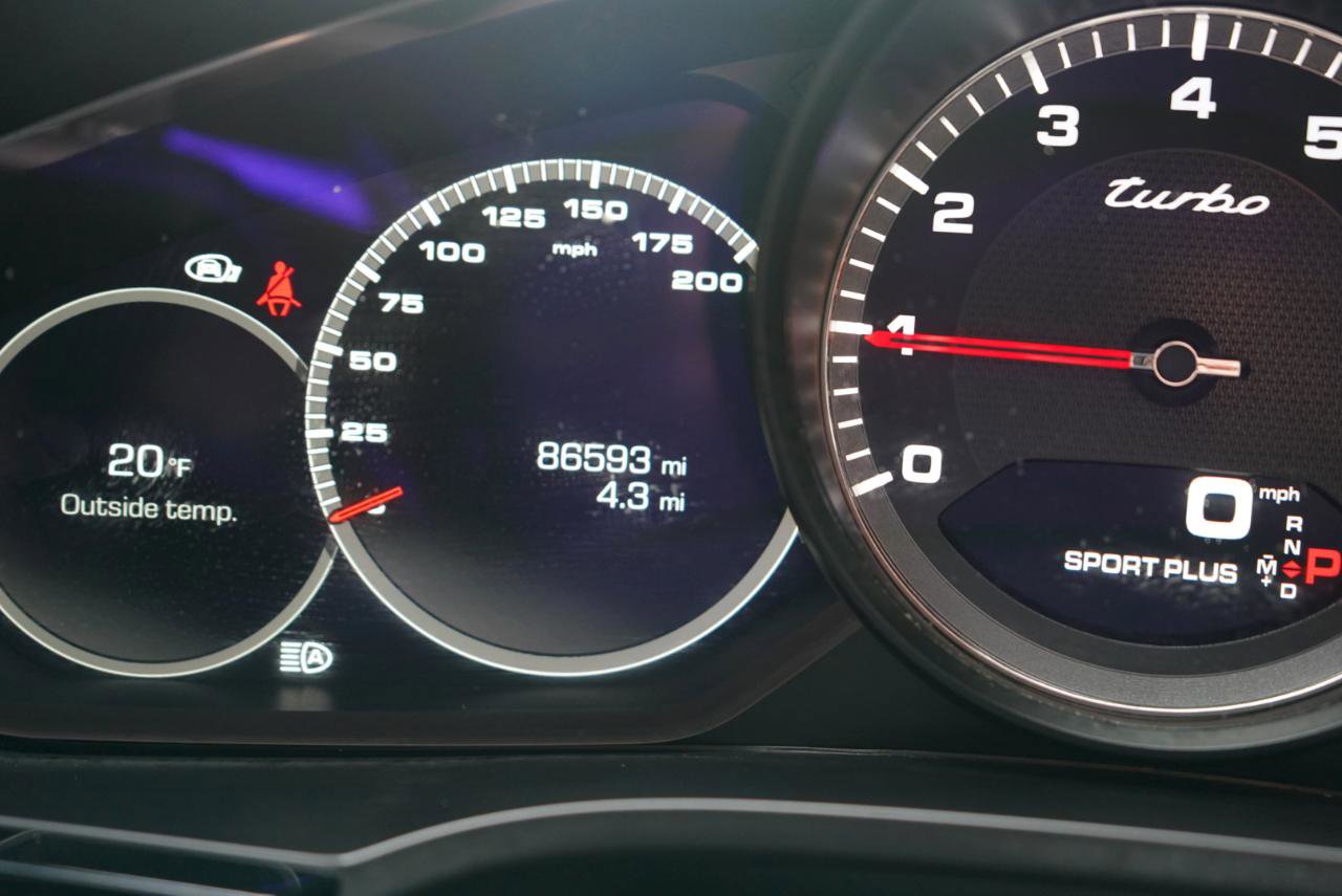 Used 2021 Porsche Cayenne Turbo image 34