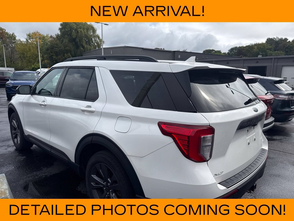 Used 2023 Ford Explorer XLT w/ Equipment Group 202A AWD/4WD image 5