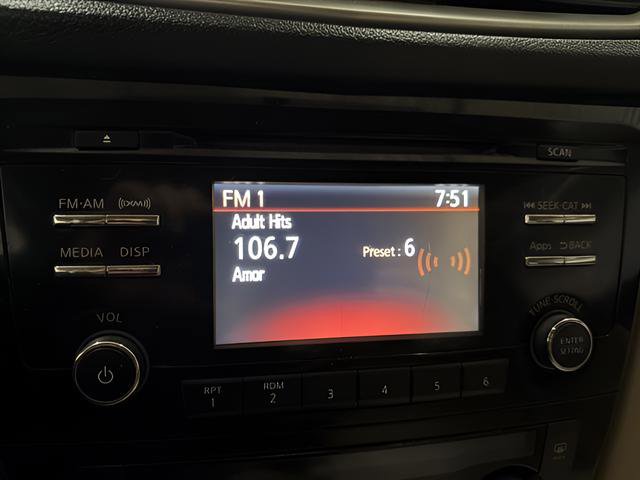 Used 2016 Nissan Rogue SV image 20