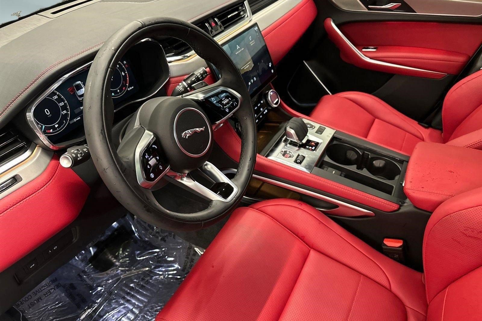 Used 2025 Jaguar F-PACE R-Dynamic S AWD/4WD image 4