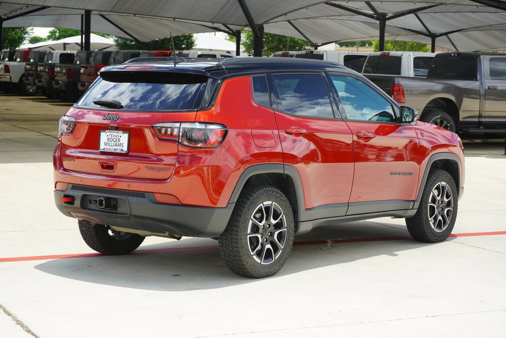 Used 2024 Jeep Compass Trailhawk w/ Trailer Tow Group AWD/4WD image 5
