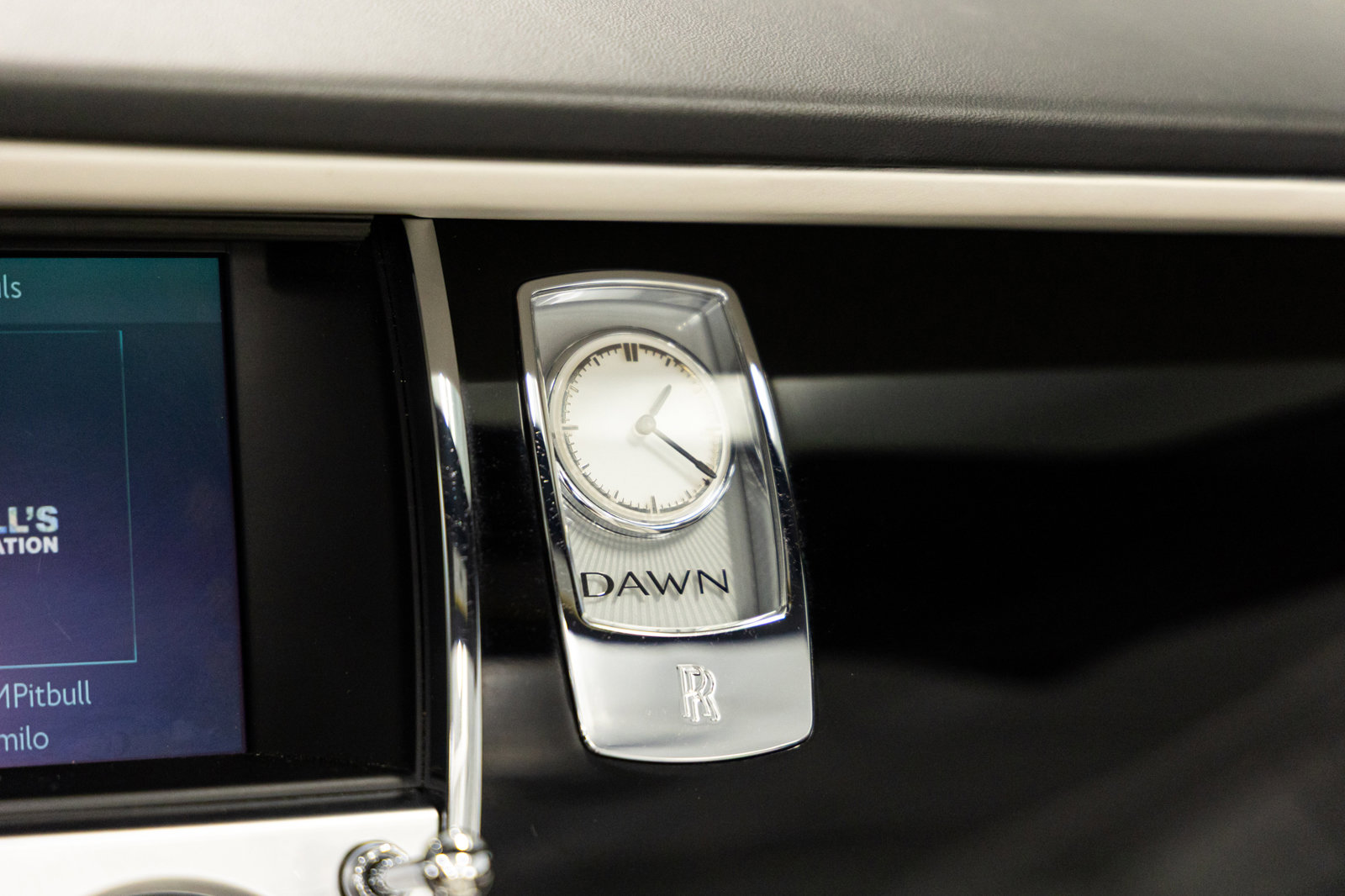 Used 2017 Rolls-Royce Dawn RWD image 48