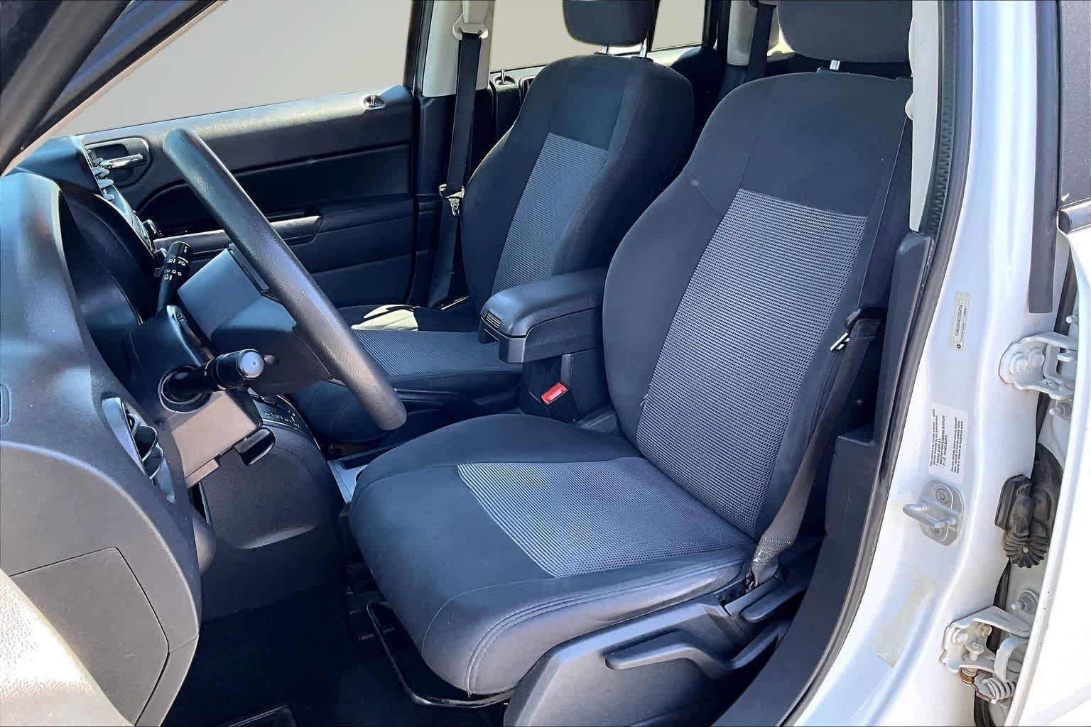 Used 2012 Jeep Compass Sport AWD/4WD image 11