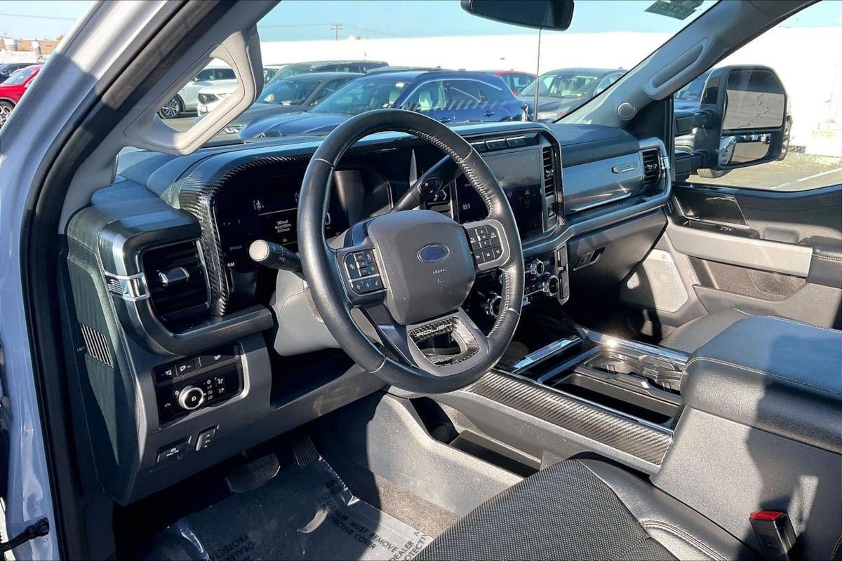 Used 2024 Ford F250 Lariat w/ Lariat Ultimate Package AWD/4WD image 10