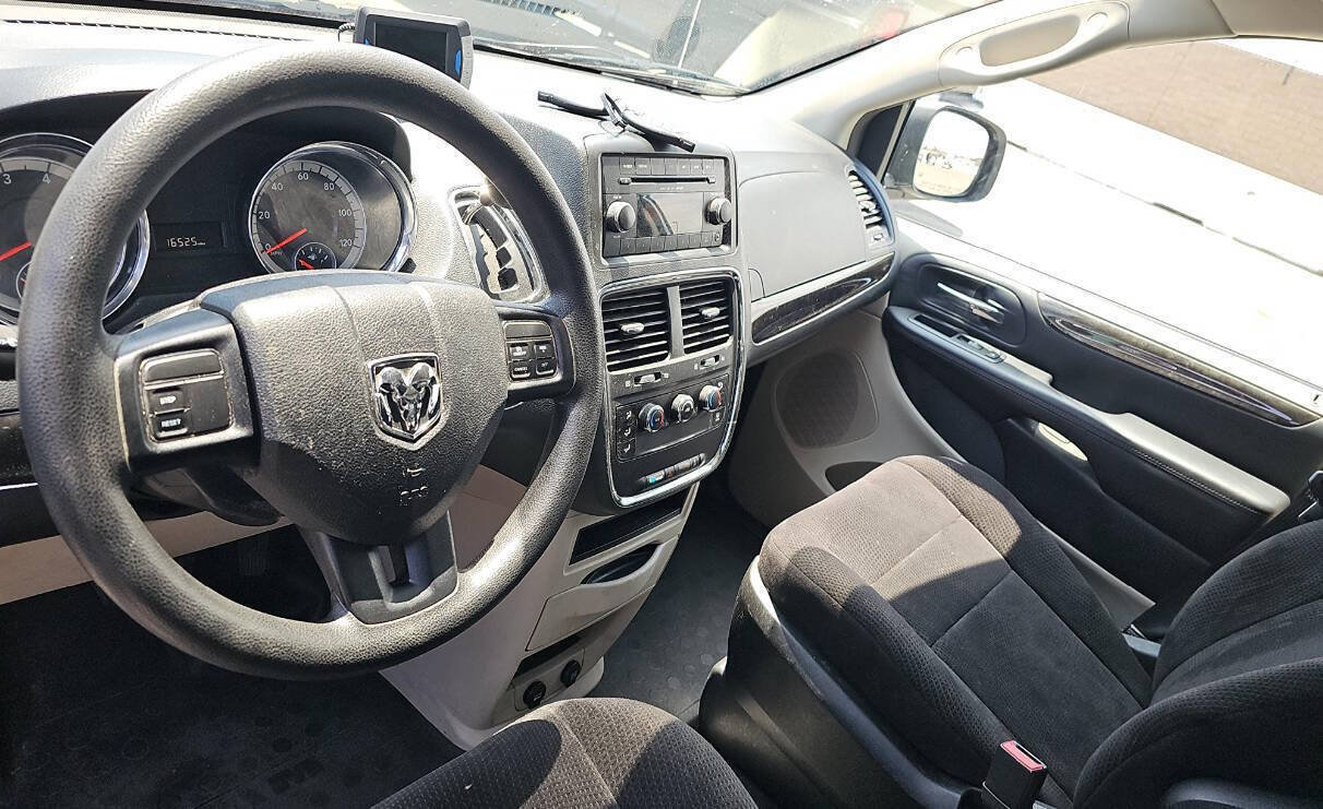 Used 2013 RAM C/V Tradesman FWD image 11