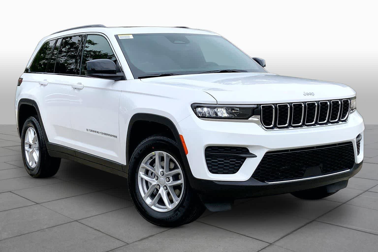 New 2026 Jeep Grand Cherokee Laredo X AWD/4WD image 2