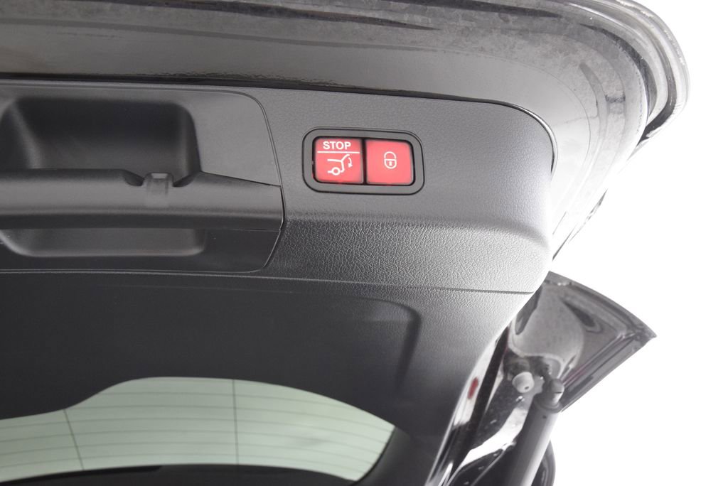 Certified 2022 Mercedes-Benz GLB 250 image 30