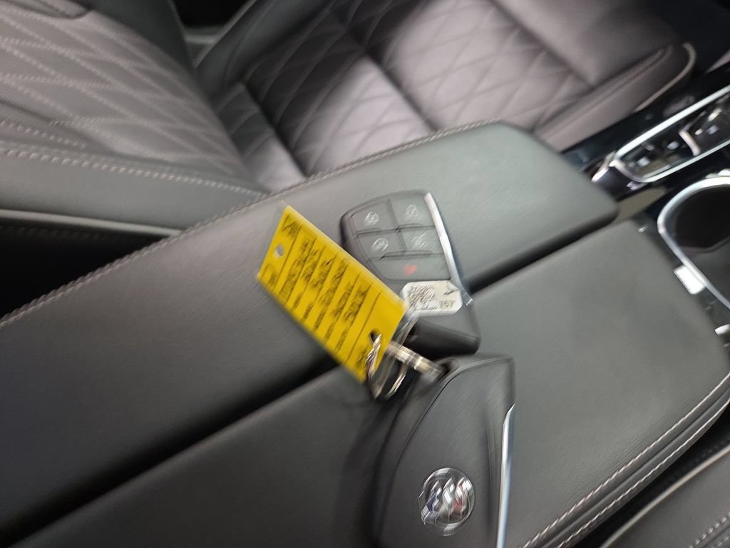 Used 2023 Buick Envision Avenir AWD/4WD image 15