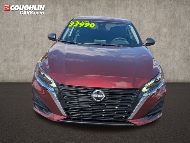 Certified 2025 Nissan Altima 2.5 SV FWD image 2