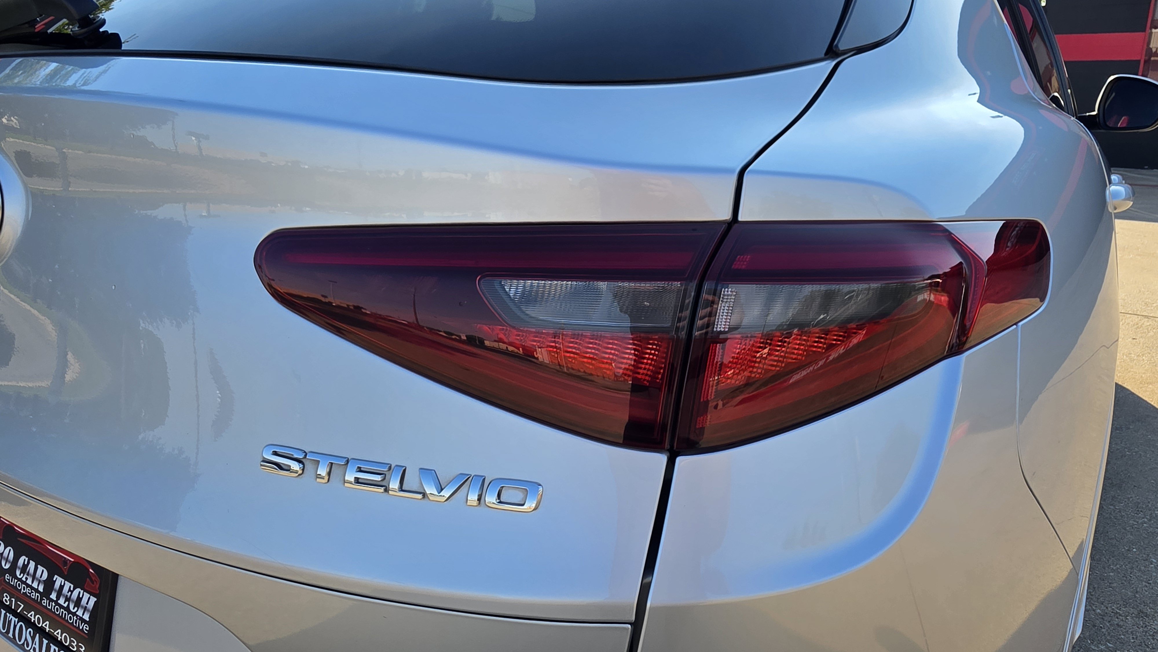Used 2021 Alfa Romeo Stelvio Ti AWD/4WD image 9