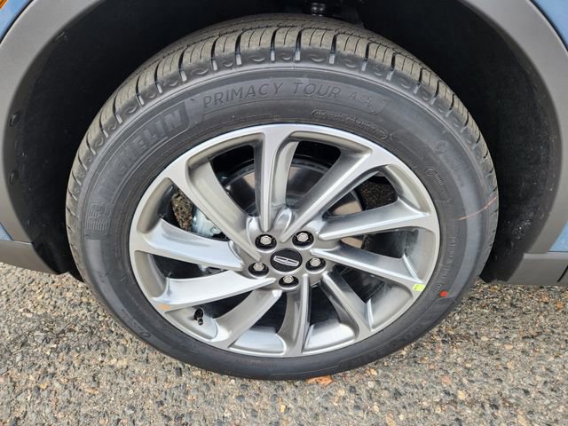 New 2026 Lincoln Corsair Premiere image 18