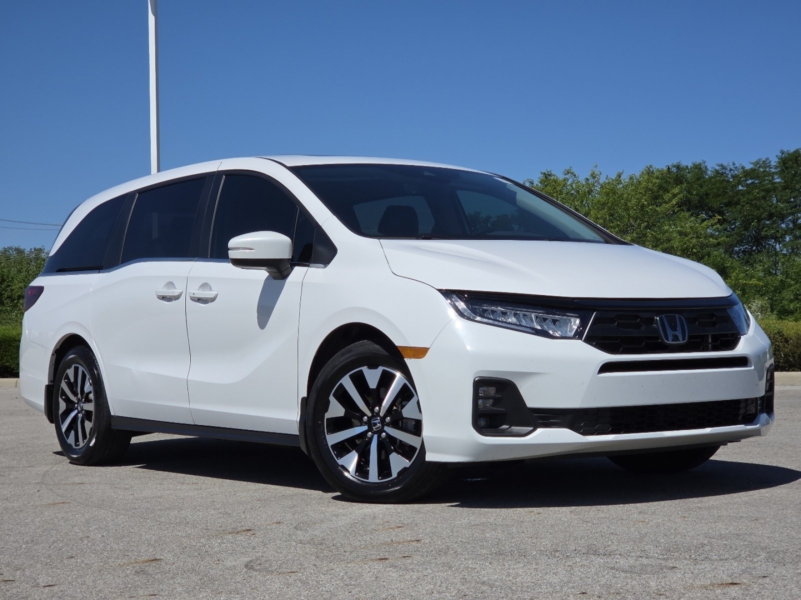 Used 2025 Honda Odyssey EX-L image 2