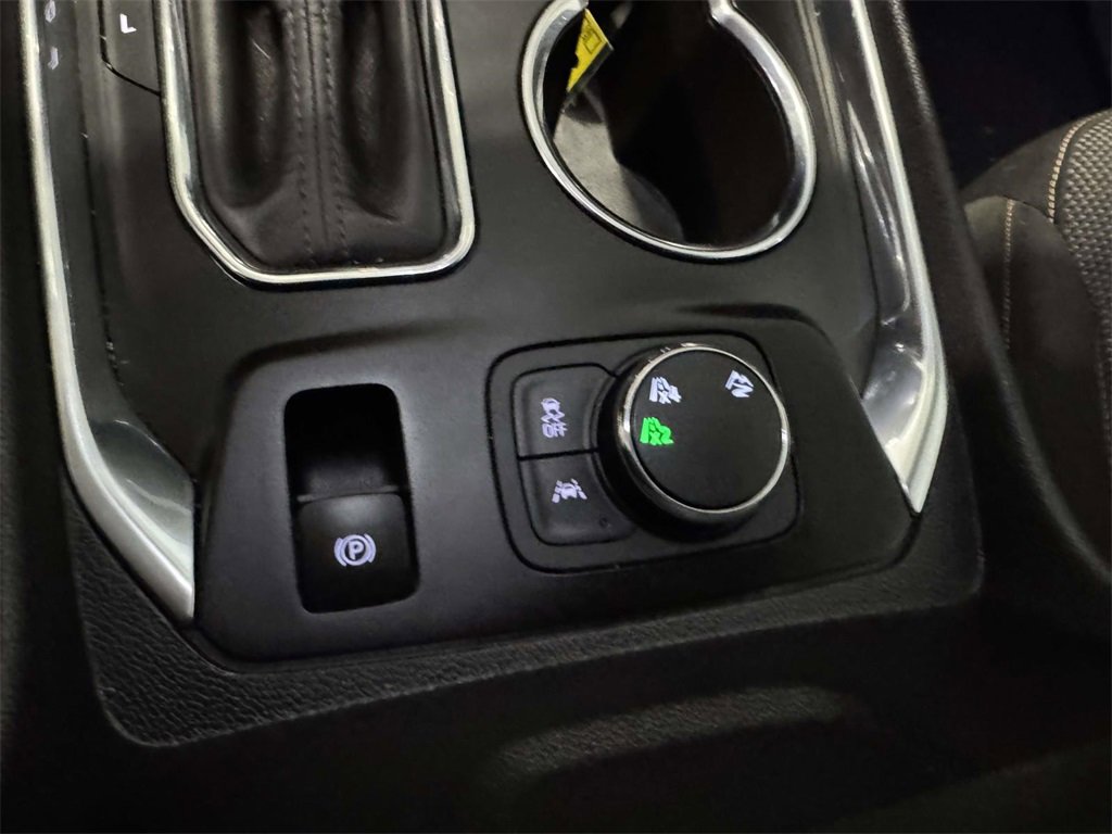 Used 2020 Chevrolet Traverse LT w/ Driver Confidence II Package image 29