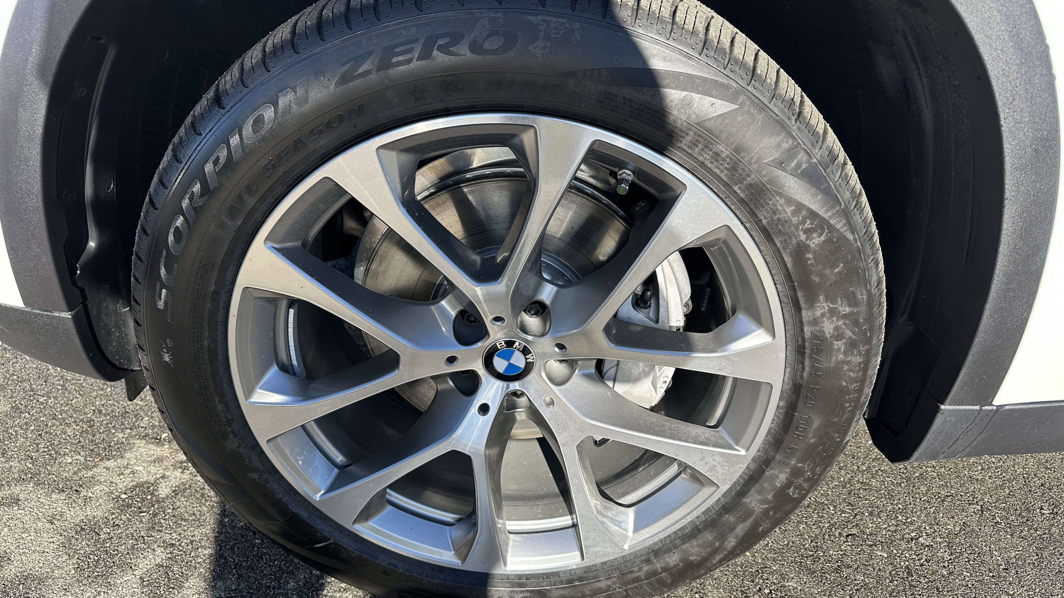 Used 2026 BMW X5 xDrive40i w/ Premium Package AWD/4WD image 12
