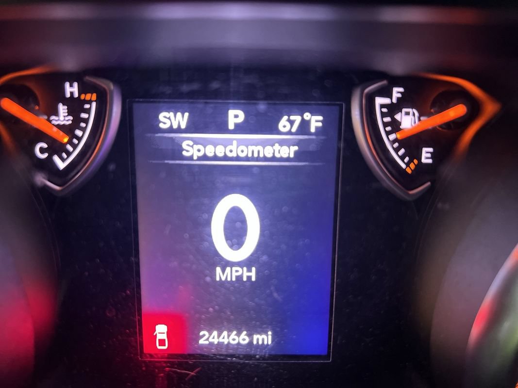 Used 2023 Jeep Gladiator Sport AWD/4WD image 17
