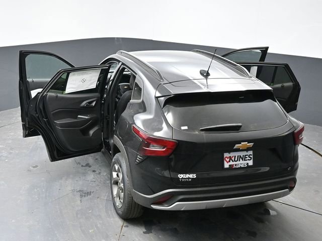 New 2026 Chevrolet Trax LT w/ Driver Confidence Package image 62