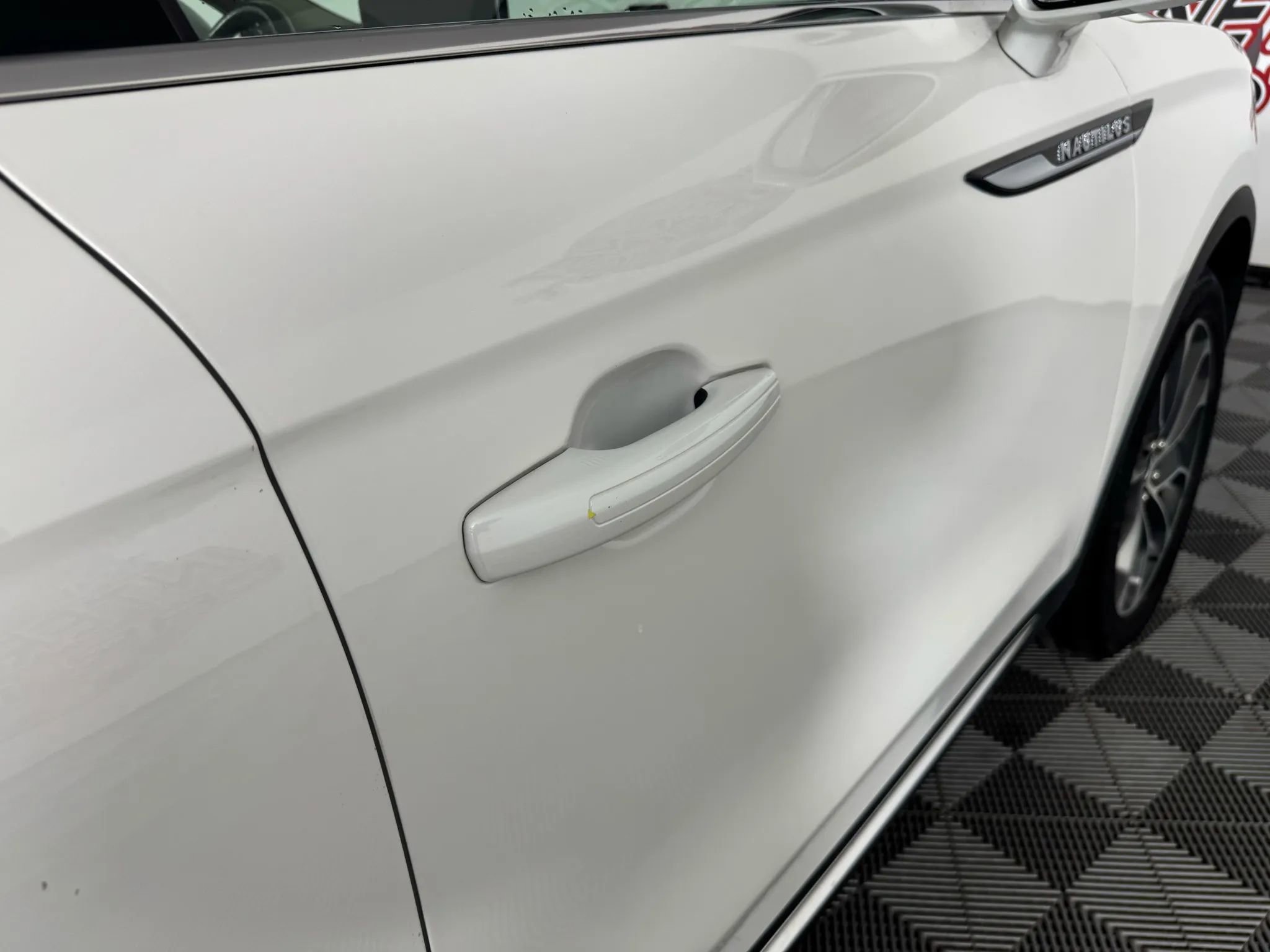 Used 2023 Lincoln Nautilus Reserve image 31