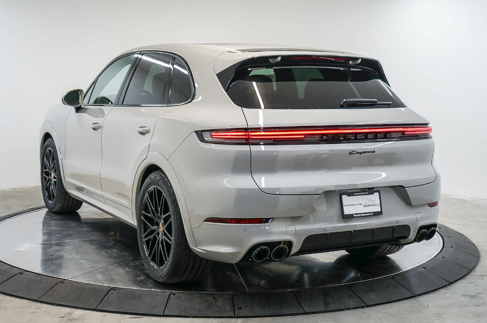 New 2026 Porsche Cayenne AWD/4WD image 3