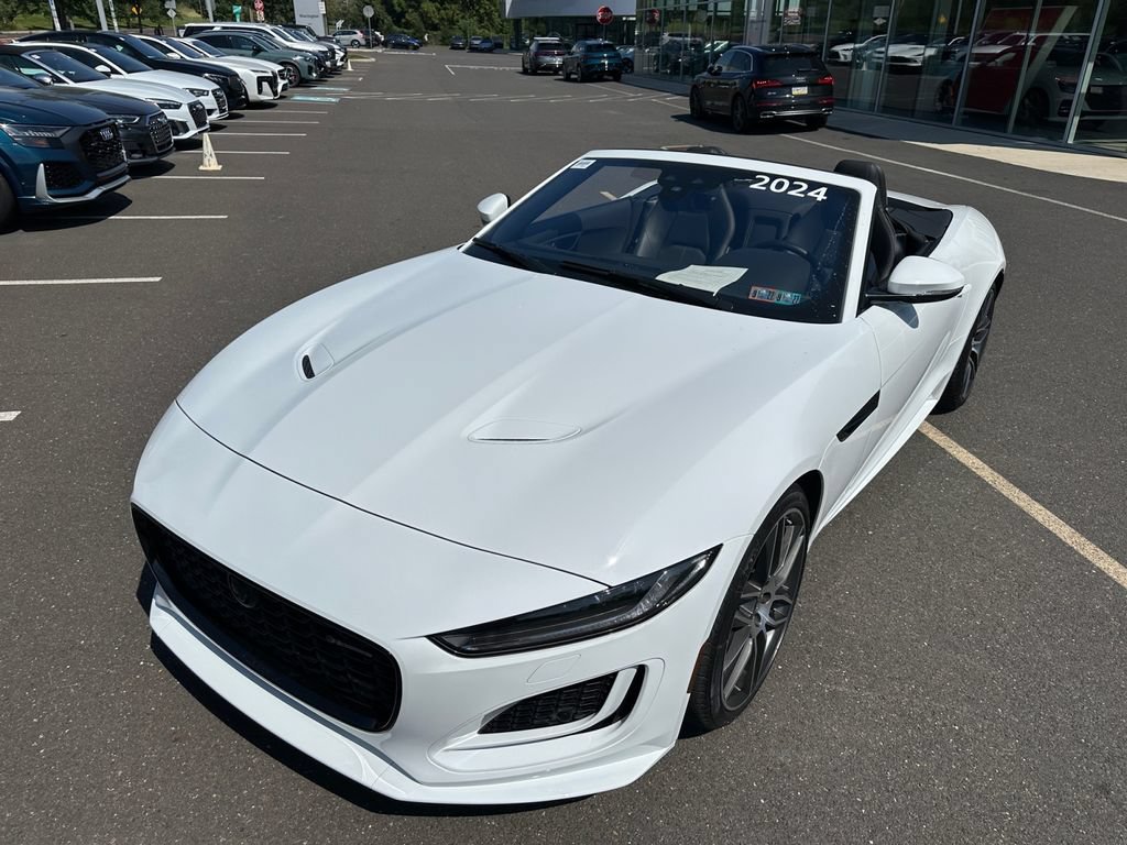 Used 2024 Jaguar F-TYPE R-Dynamic RWD image 29
