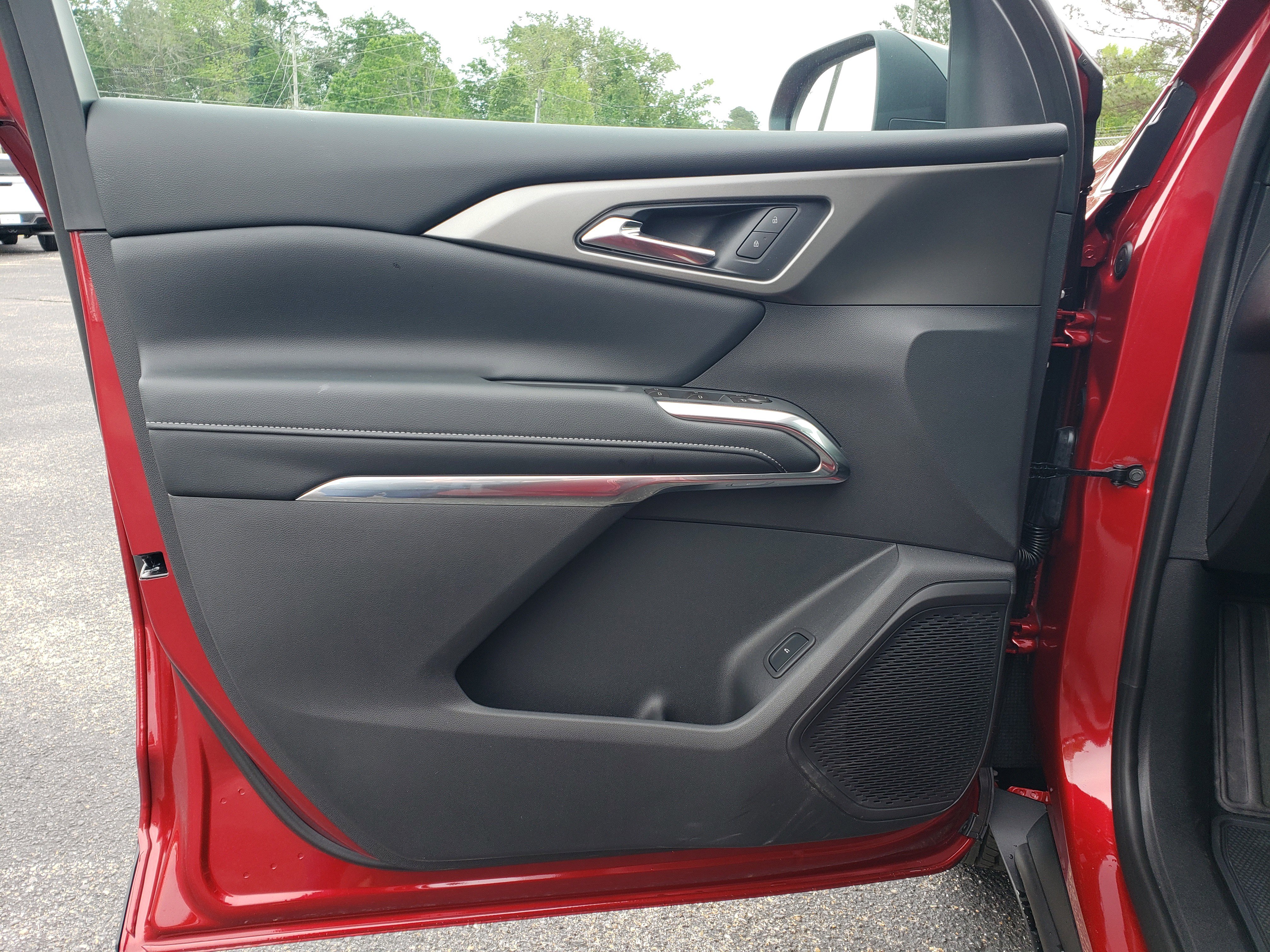 New 2026 Chevrolet Traverse LT image 13