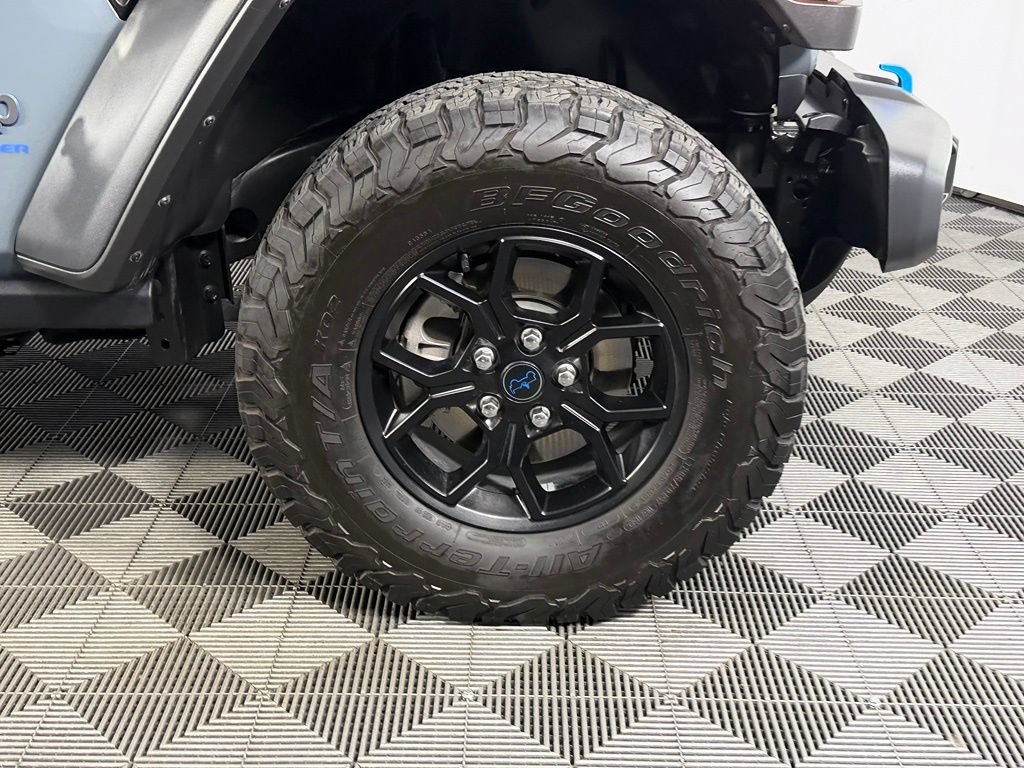 Used 2024 Jeep Wrangler Unlimited AWD/4WD image 14
