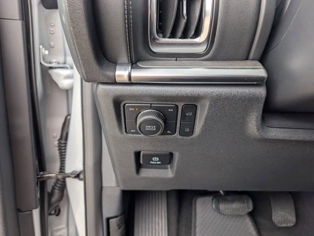 Used 2025 Ford Expedition Platinum AWD/4WD image 11